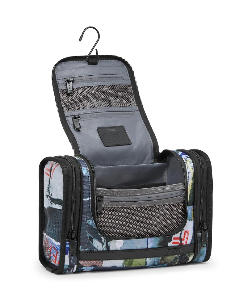 Tumi Alpha 3 11.75" Hanging Travel Kit
