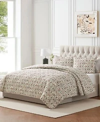 Seventh Studio Winter Diamond Holiday Print Pinsonic Microfiber Quilt Sets