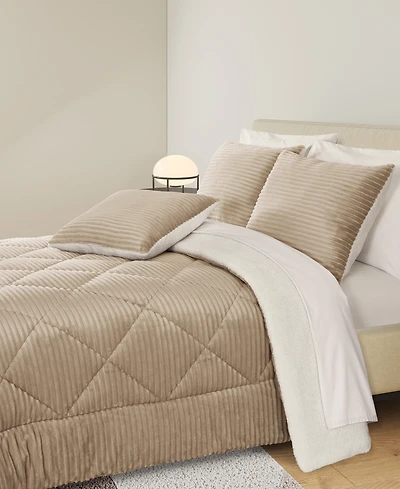 J Queen New York Everett Plush 3-Pc. Comforter Set, Full/Queen