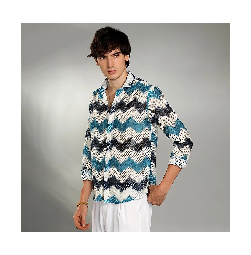 Campus Sutra Men's Electric Blue & Powder White Chevron-Block Knit Shirt