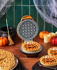Dash Peanuts Snoopy Jack-o-Lantern Mini Waffle Maker
