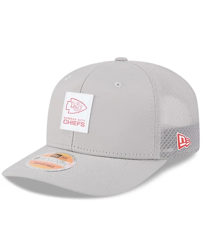 New Era Men's Gray Kansas City Chiefs 2025 Sideline 9SEVENTY Adjustable Trucker Hat