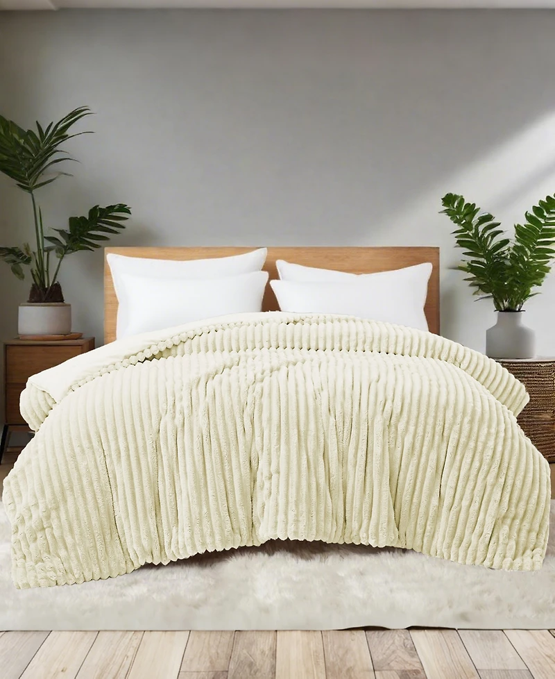 Unikome Year Round Plush Flannel Comforter