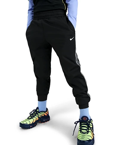 Nike Big Kids Sportswear Club Lightweight Joggers