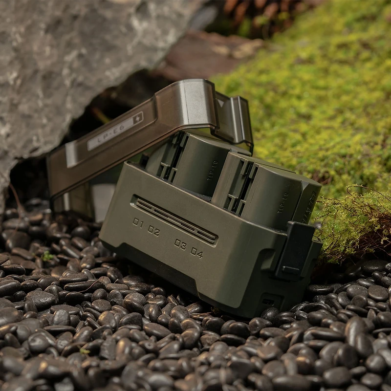 Tilta 4-Channel Portable Charging Station for Lp-E6 Battery, Green