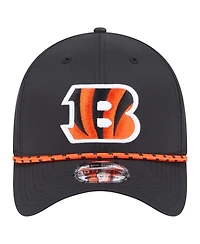 New Era Men's Black Cincinnati Bengals Perforated 39THIRTY Flex Hat