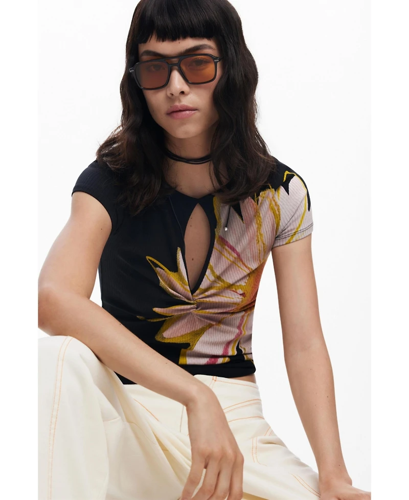 Desigual Women's Short-sleeve floral T-shirt with opening