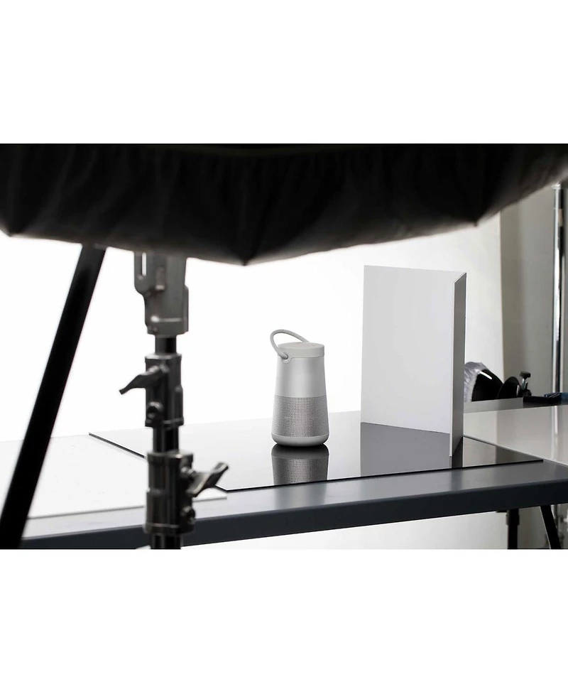 V-flat World Tabletop V-Flat Small (18"x12"), 4-Pack, 2-White & 2-Black