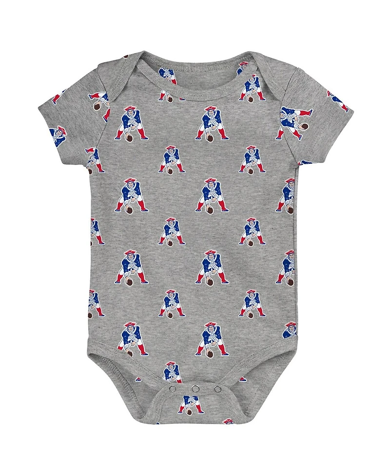 Outerstuff Newborn 3-Piece New England Patriots Little Tike Bodysuit Set