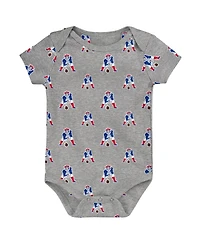 Outerstuff Newborn 3-Piece New England Patriots Little Tike Bodysuit Set