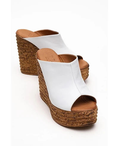 Forever & Always Shoes Nelly Leather Platform Sandal (Women)