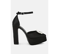 Womens Maeissa Pearls Brooch Detail Platform Block Heel Sandals