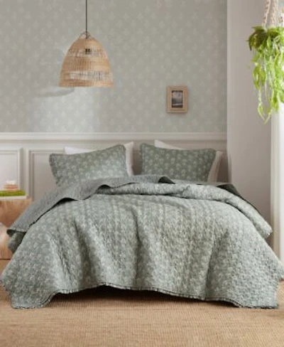 Madison Park Linwood Ruffle Printed Quilt Set