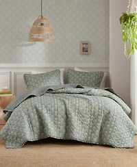 Madison Park Linwood Ruffle Printed Quilt Set