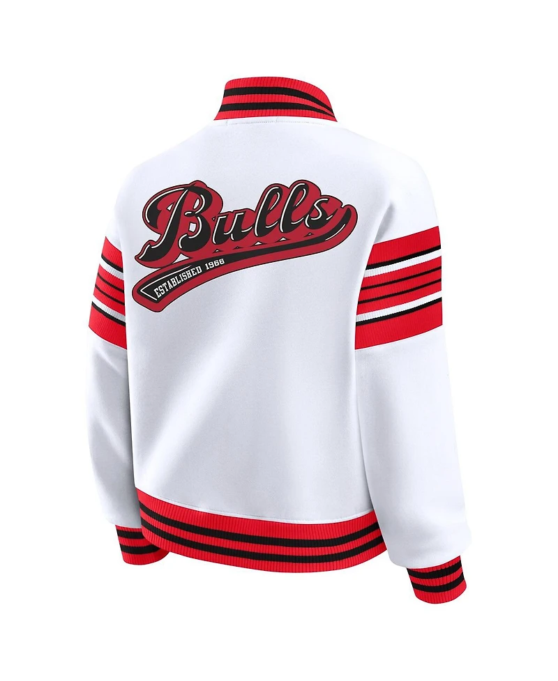 Wear by Erin Andrews Women's White Chicago Bulls Snap Front Fleece Sweatshirt