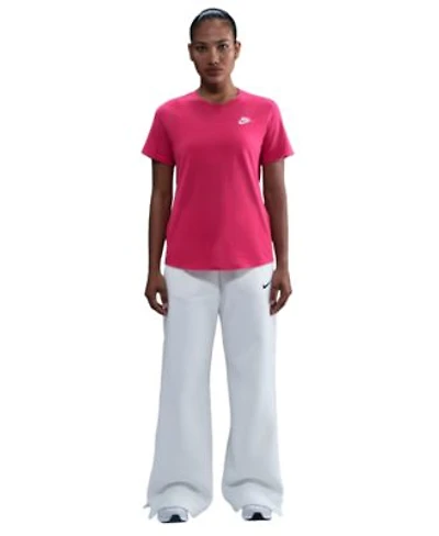 Nike Womens Sportswear Club Essentials T Shirt