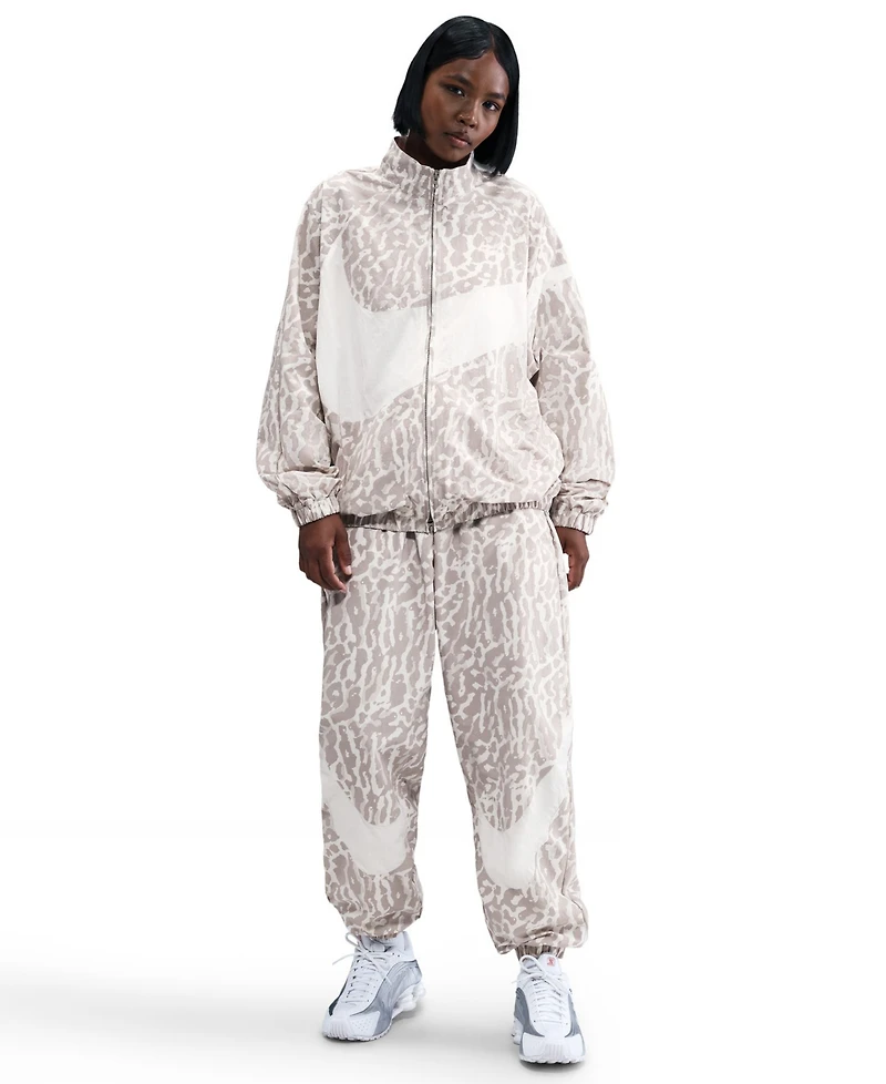 Nike Women's Long Sleeve Jacket