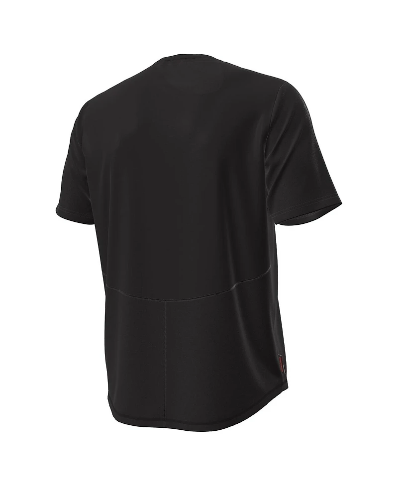 Under Armour Men's Wisconsin Badgers Sideline Knockout T-Shirt