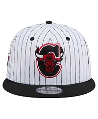 New Era Men's White/Black Chicago Bulls Deceptor Pinstripe 9FIFTY Snapback Hat