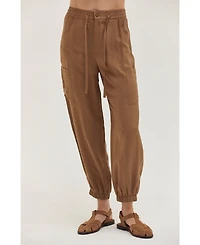 Crescent Women's Eden Woven Cargo Jogger Pants