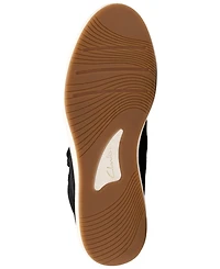 Clarks Women's BreezeSky Rae Lace-Up Sneaker