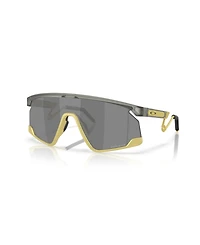 Oakley Men's Sunglasses, Bxtr Metal Alloy Collection OO9237