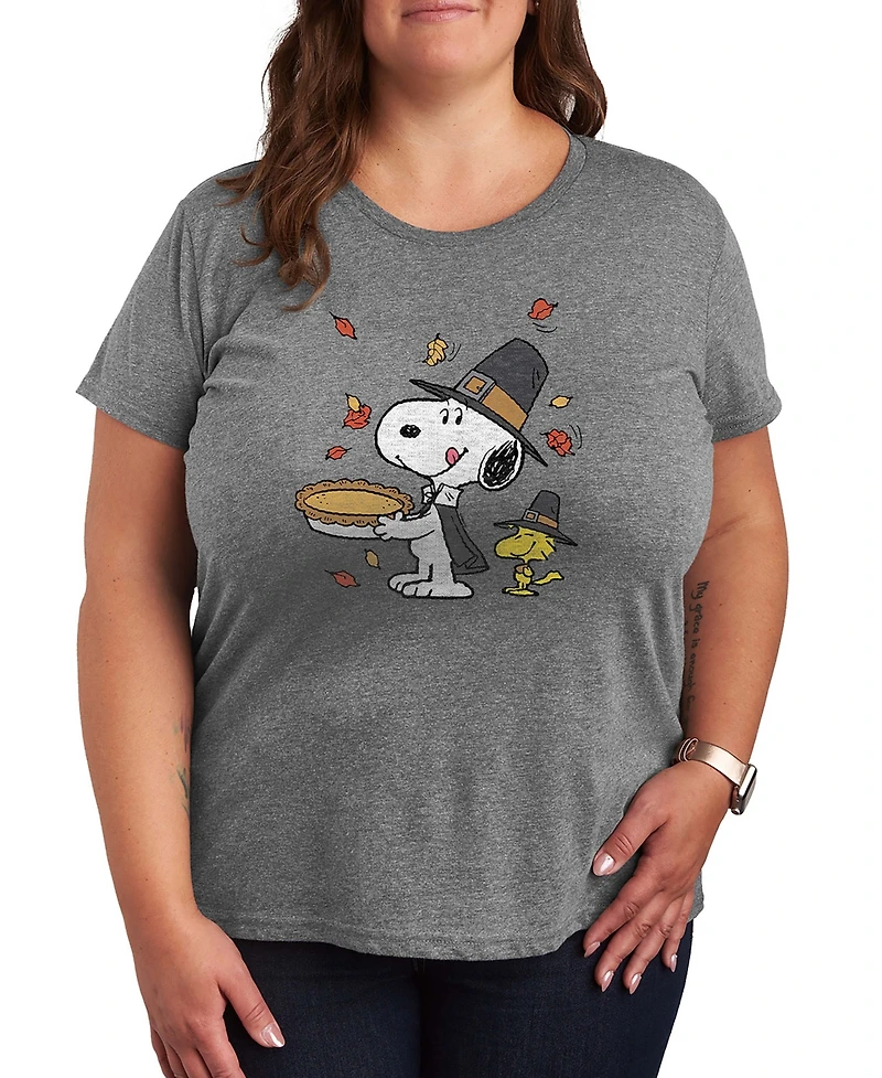 Thanksgiving Pie Snoopy and Woodstock Women's Short Sleeve Graphic T-shirts