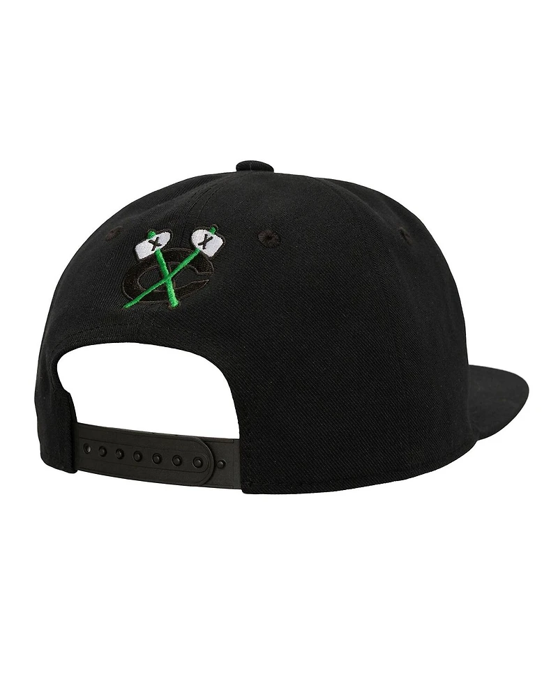 Mitchell & Ness Men's Black Chicago Blackhawks Core Team Special Snapback Hat