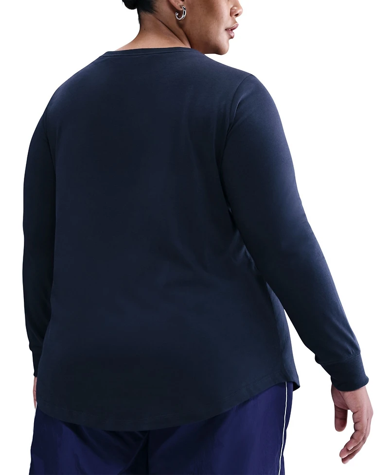 Nike Plus Sportswear Club Long-Sleeve T-Shirt