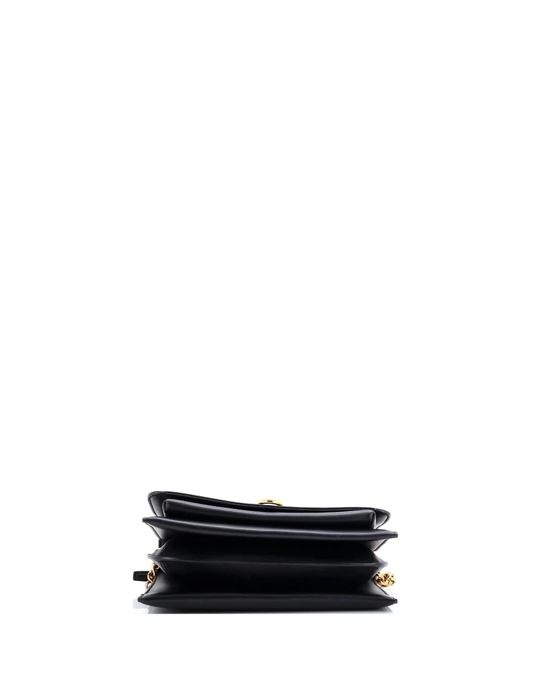 Pre-Owned Salvatore Ferragamo Medium Trifolio Flap Bag Leather