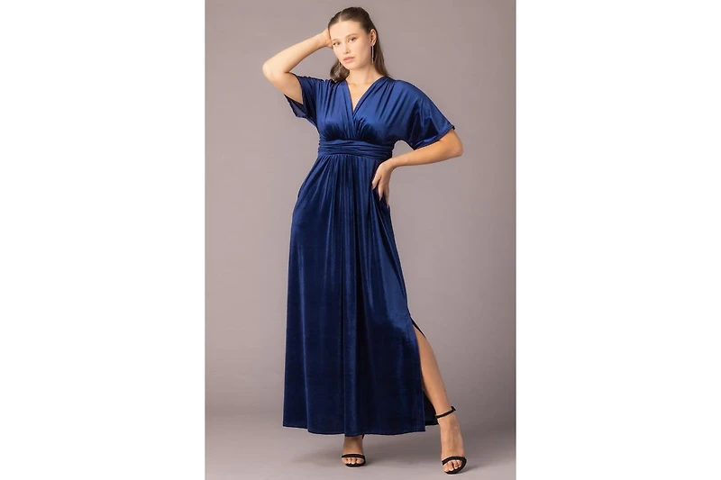 Kiyonna Women's Verona V-Neck Velvet Evening Gown with Pockets