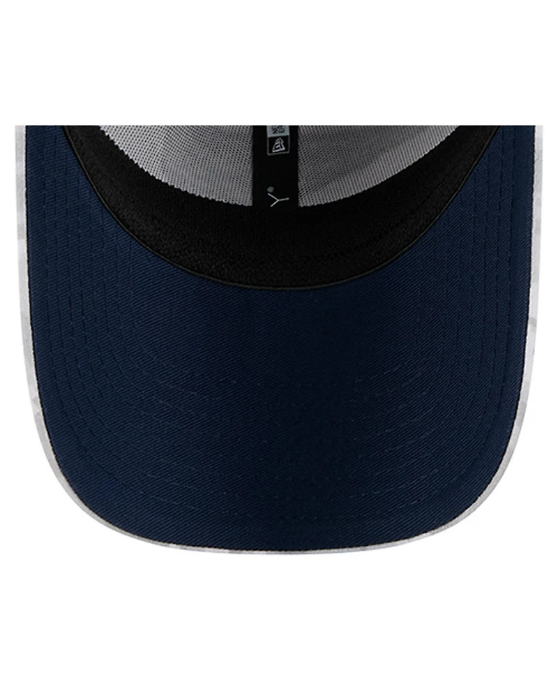 New Era Men's White New England Patriots 2025 Salute to Service Digital Camo Fan Pack 39THIRTY Flex Hat