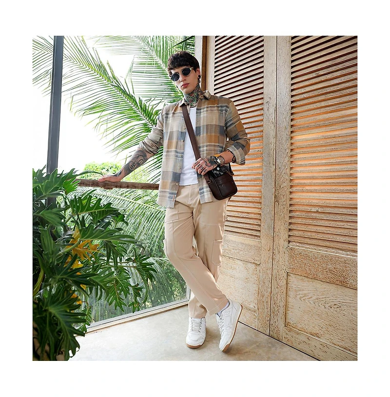 Campus Sutra Men's Gradient-Plaid Regular Shirt