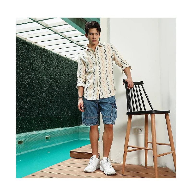 Campus Sutra Men's Off White Zigzag Pattern Full Sleeve Cotton Blend Shirt