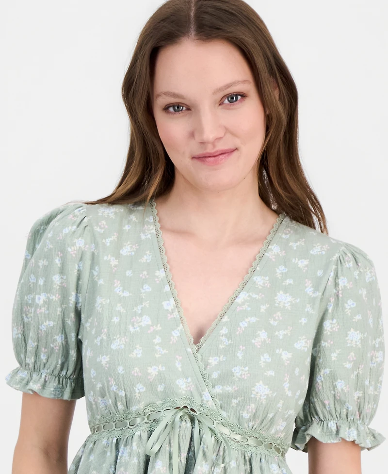 Tinseltown Juniors' Printed Puff-Sleeve Babydoll Top