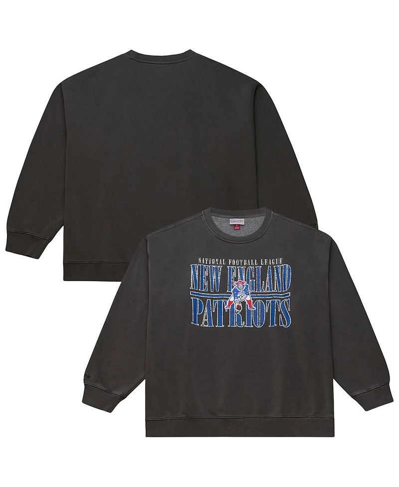 Mitchell & Ness Men's Black New England Patriots Downtown Crew Vintage Logo Sweatshirt