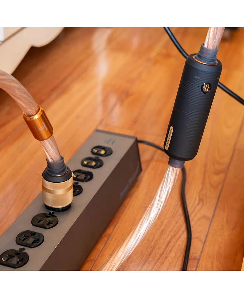 iFi SilentPower SupaQuasar Active Power Cable