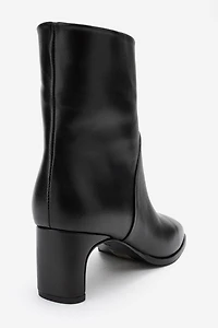 Forever & Always Women's Shoes Nordy Leather Boot