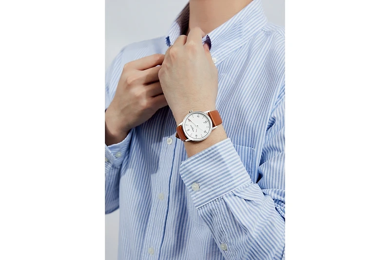 Victoria Hyde Men's Watch Apple Leather Strap Orton in Brown
