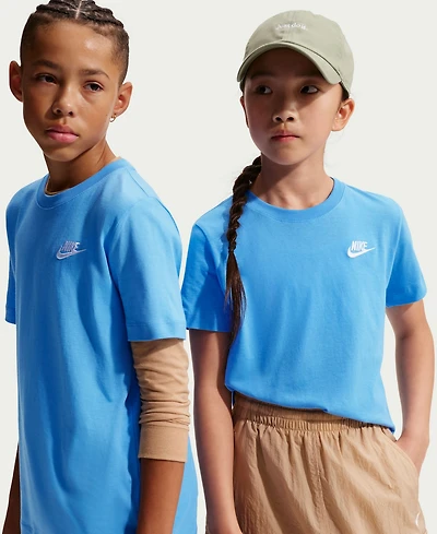 Sportswear Embroidered Logo Graphic T-Shirt