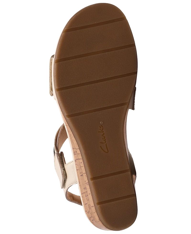 Clarks Women's Kacha Wave Round Toe Sandals
