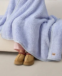Ugg Classic UGGfluff Throw, 50" x 70"