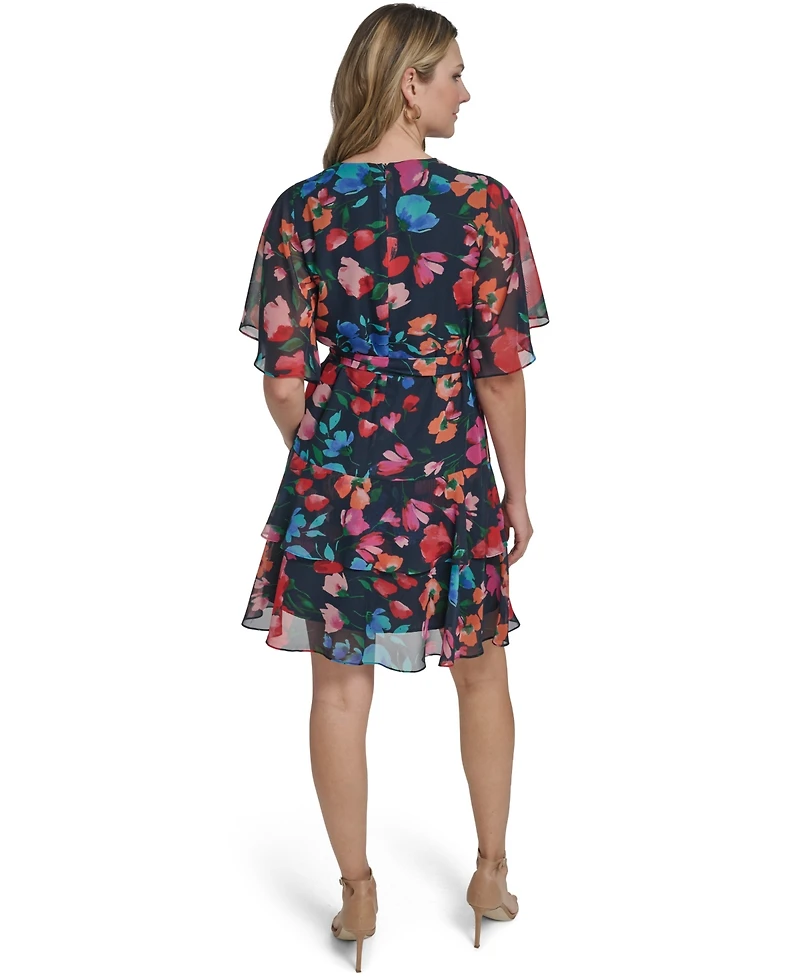 Jessica Howard Petite Jewel Neck Double-Tiered Dress