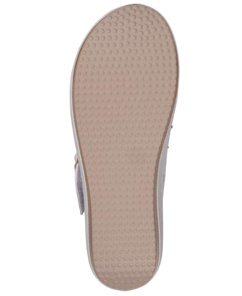 Gc Shoes Women's Skylar Floral Rosette Round Toe Wedge Sandals