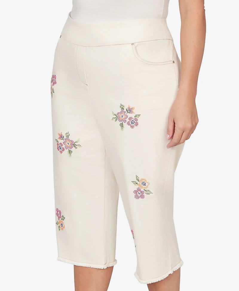 Alfred Dunner Plus Beachcomber Floral Cross Stitch Super Stretch Denim Capri Pants