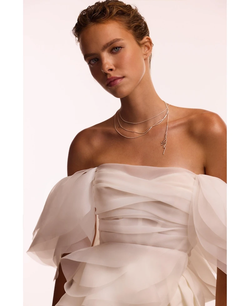 Milla Women's Dreamy off-shoulder blouse with meringue flounces