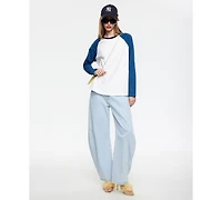 Lioness Women's Crew Neck Baseball T-Shirt