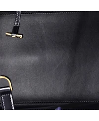 Pre-Owned Salvatore Ferragamo Large Hug Top Handle Bag Leather