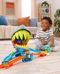 Hot Wheels City Shark Chomp Beach Playset