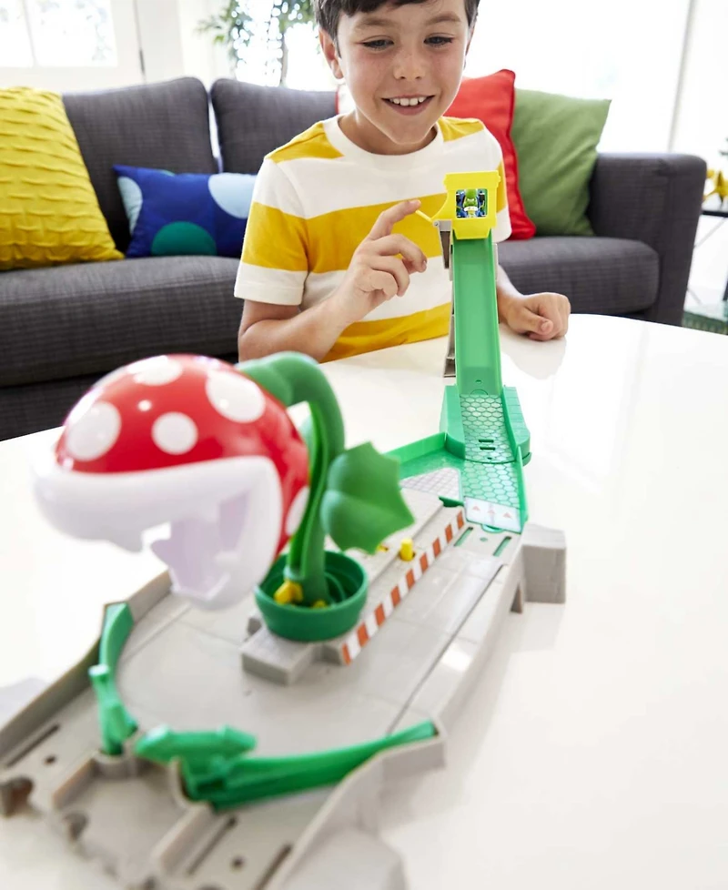 Hot Wheels Mario Kart Piranha Plant Track Playset